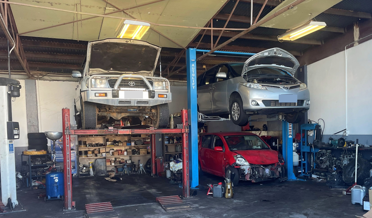 YA Auto Repairs workshop, always busy assisting our customers to get back on the road.